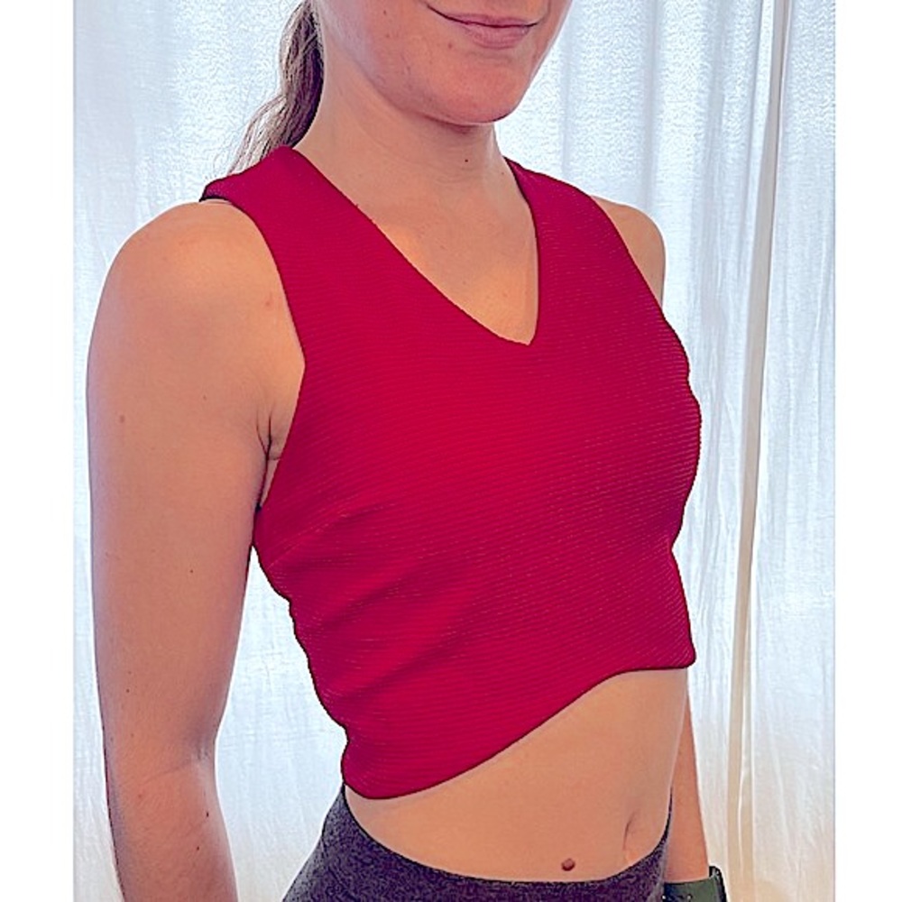 Forever 21 red sleeveless crop top